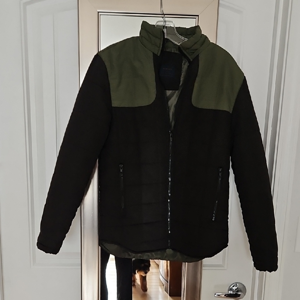 Men's Green and Black Jacket